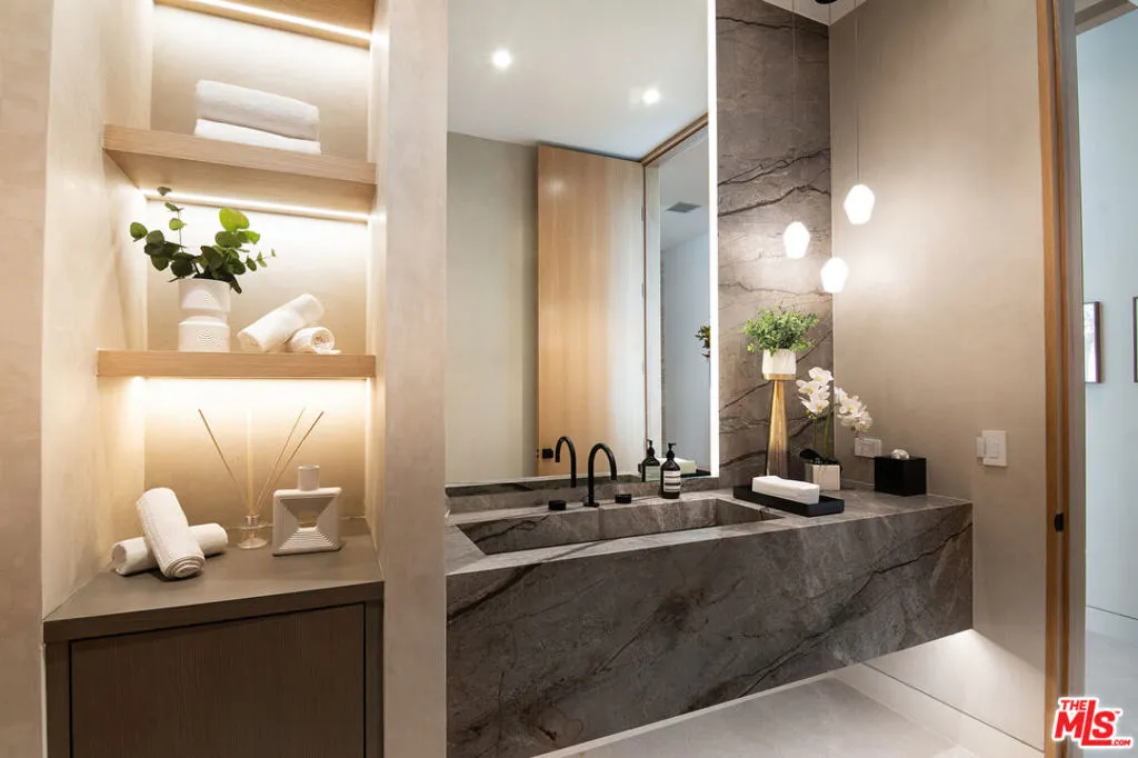 2641 Hutton Drive, Beverly Hills, California 90210 home-pic-25